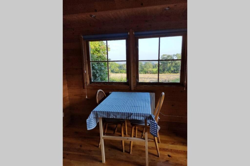 Self Catering Garden Lodge Ludlow Zewnętrze zdjęcie
